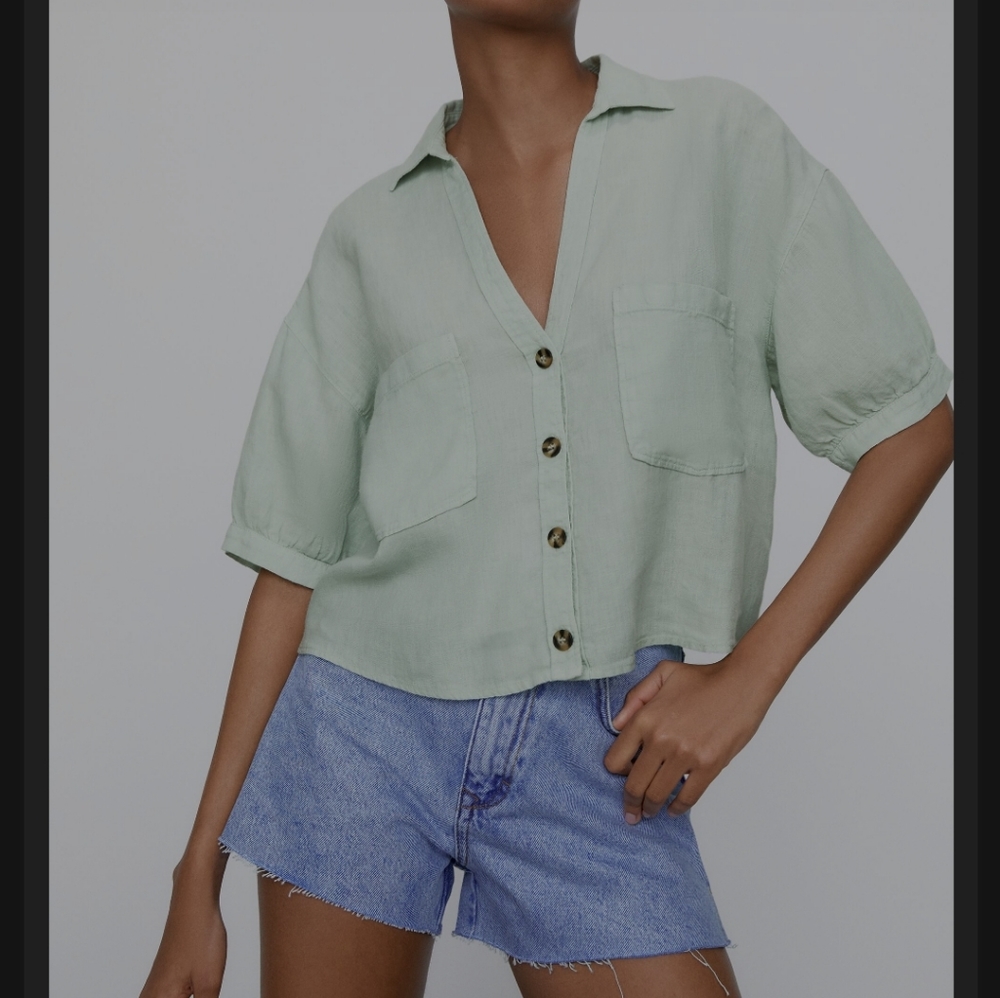 Zara Light Green Button-Up Crop Top